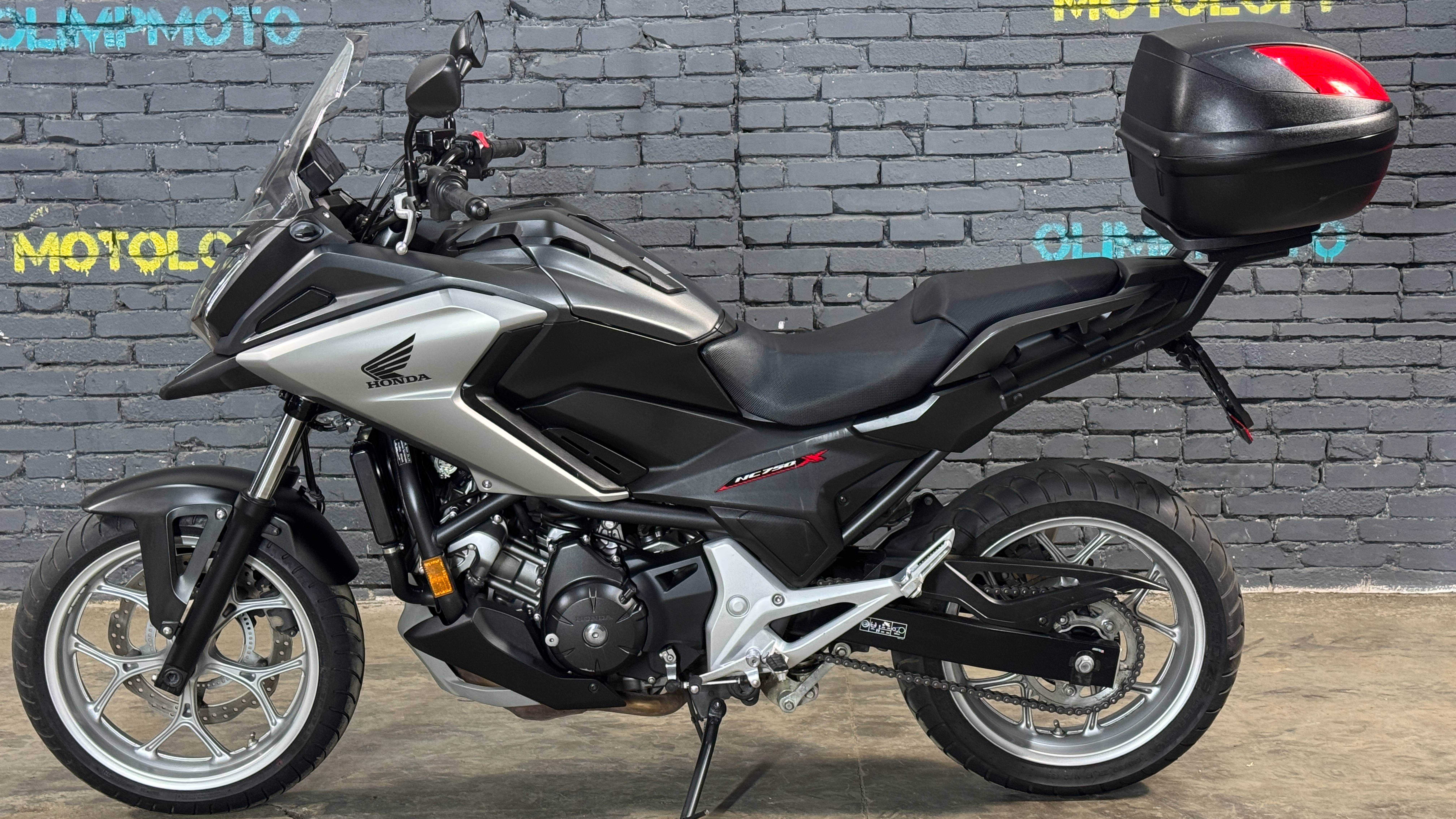 Honda NC750X 2017