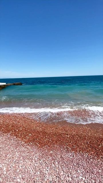 Пляж в курортном отеле "Морской уголок". Крым. Алушта