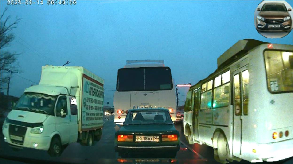 14.03.2025 Достоевского  Автозаводская На работу На парковке подключили свет
