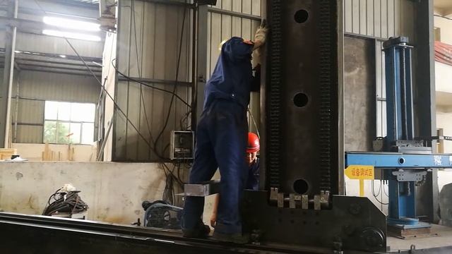 Welding column & Boom Install Towline (2)