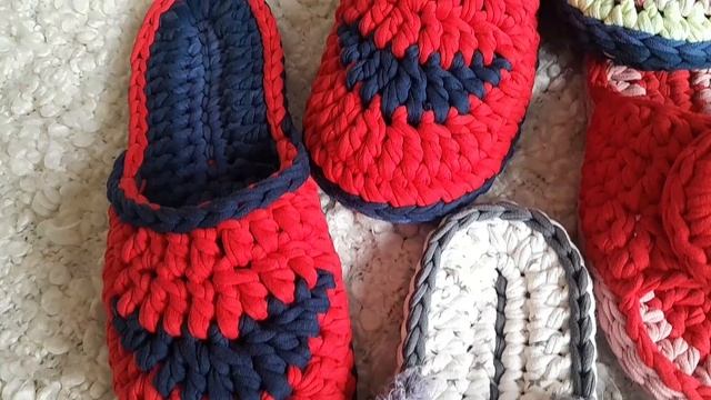 Тапочки из трикотажной пряжи.
#тапочкиподарок #тапочкикрючком #тапочкиназаказ #crochet #knitting