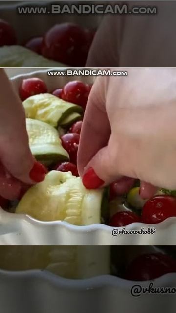 Запечённые черри с кабачками и сыром фета!