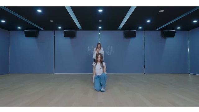 izna - "TIMEBOMB" Dance Practice mirrored