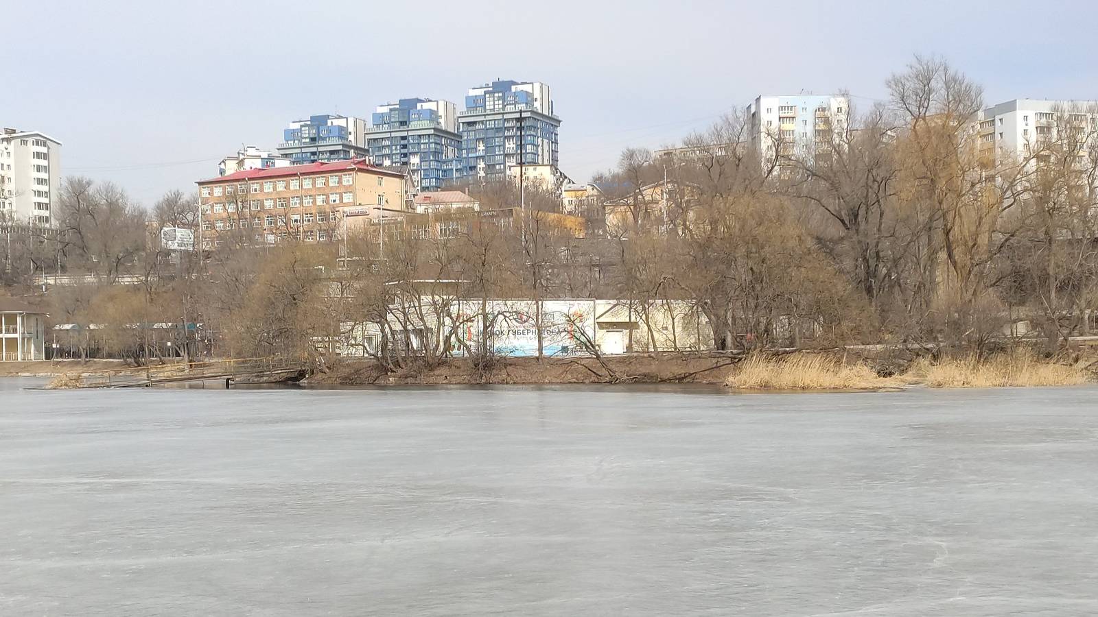 Лёд на Чане . Владивосток