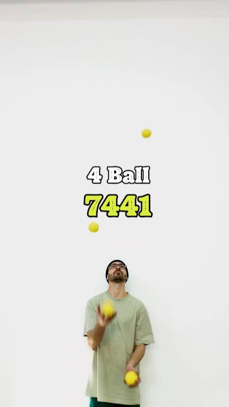 Juggling Trick 4 Balls - 7441👻 #jugglingballs #tricks #juggling #magic #jugglinglife