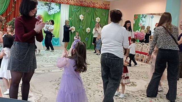 8 марта.ср.гр.№2.2025
