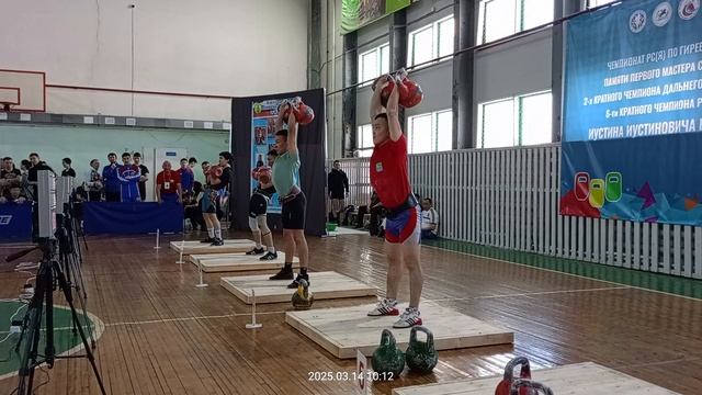 Лично-командный чемпионат и первенство РС(Я) с. Таатта ,толчок мужчины 68 кг группа Б