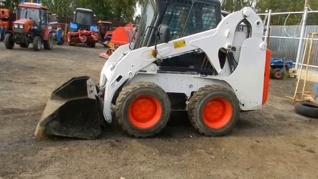 Фронтальный погрузчик - проверка после ремонта