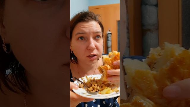 МУКБАНГ 🔥 МЯСНОЙ ПИРОГ С КЕФИРОМ 🥮🥛САМА ПРИГОТОВИЛА САМА ПОЕЛА😊
