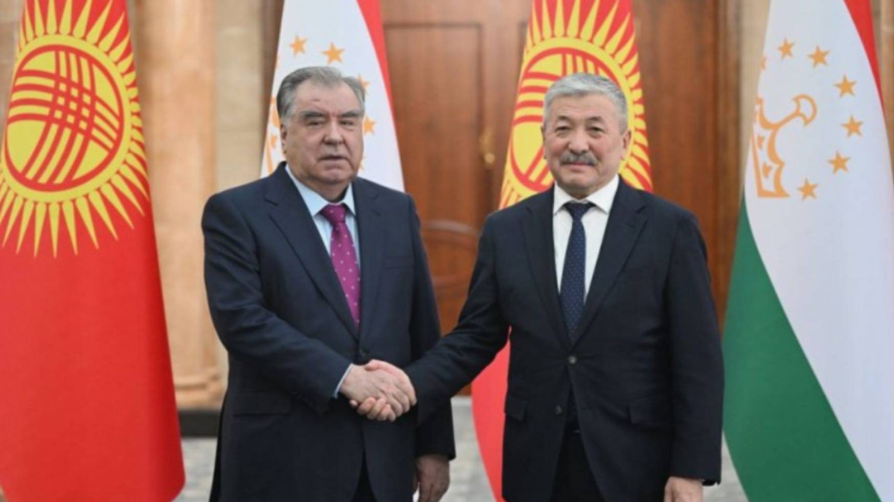 Эмомали Рахмон и Адылбек Касымалиев обсудили сотрудничество между странами