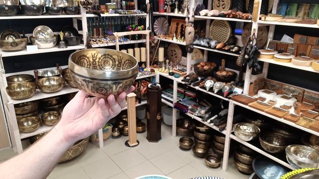 Кованая поющая чаша Bhutanese Luxury ( 14 см, нота:Фа # , 370 Гц ) / Singing Bowl / shamanic.moscow