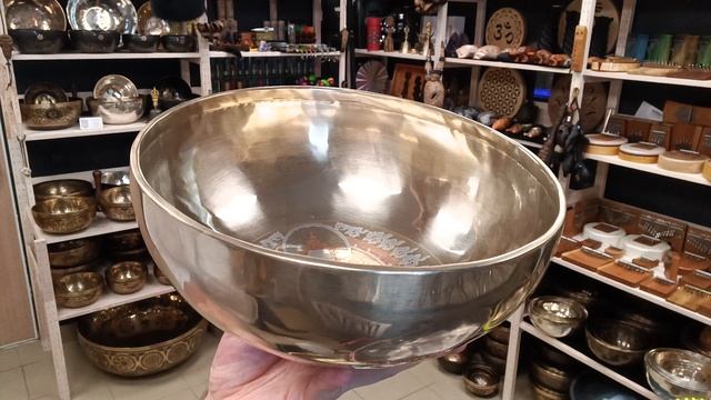 Кованая поющая чаша Gold Buddha ( 24 см, нота: Ре #, 155 Гц ) / Singing Bowl / shamanic.moscow