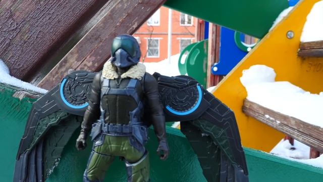 Игры гонки - Человек Паук против Стервятника! - Машинки и Супергерои видео игрушки для мальчиков