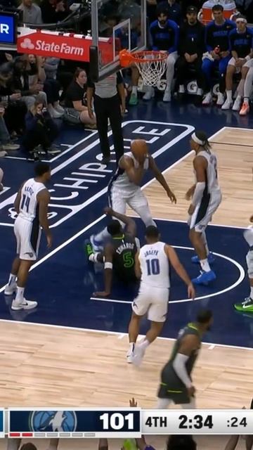 Ant was hovering for this layup