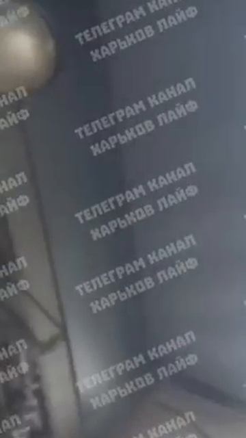 Сотрудник ТЦК разбил окно грузовика, забрызгал мужчину перечным баллончиком.Это произошло в Харькове