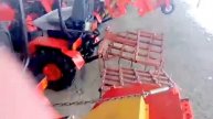 Склад Белорусов 132 с навесным. Киев.