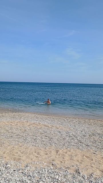 Пляж Феодосии 15 марта