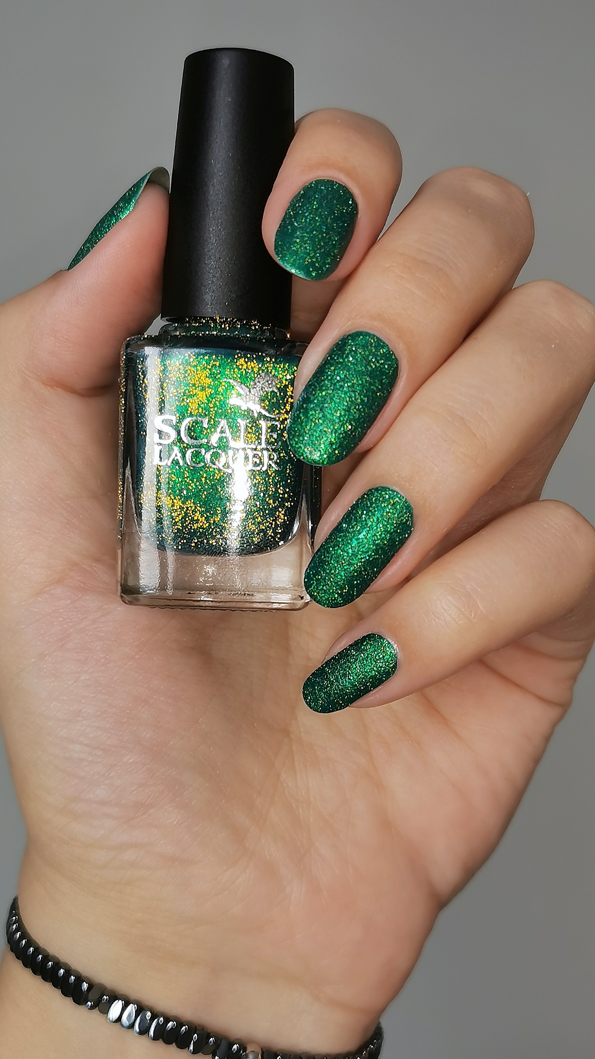 Запретный лес от Scale lacquer