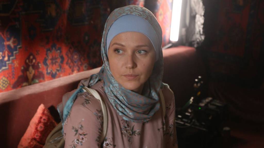 Русская жена - 1 Сезон 10 серия смотреть онлайн Сериал 2024 в HD 720