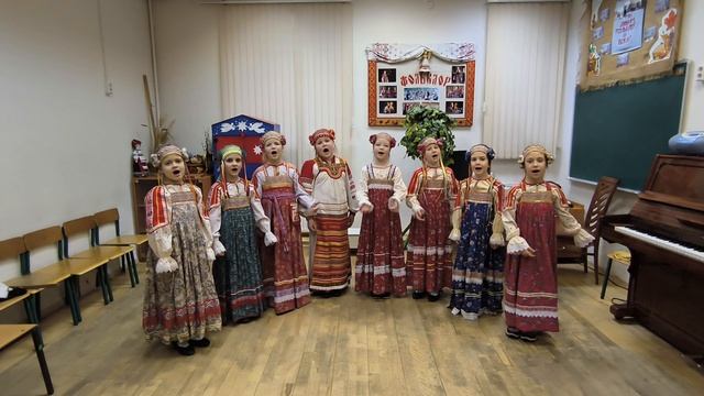 Фольклорный ансамбль «Тёпло летечко», фольклор (7-8) лет