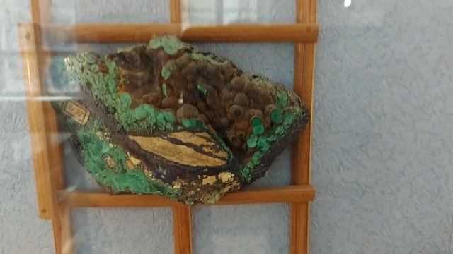 Музей геологии в Москве на Моховой. (серия музеи России. №380 (1)