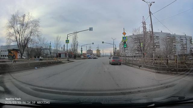 дневная видеосъемка, видеорегистратора NEOLINE FLASH 2kwi-fi