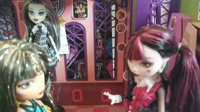 08 Monster high Hot Boy Recreation with dolls