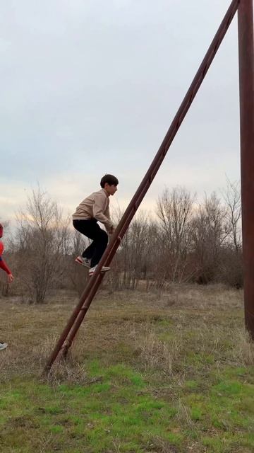 Who did the better trick?#shorts