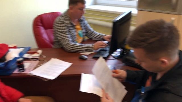 Инвестор Олег приехал докупать контейнеры kwyoQm80B3g 1920x1080