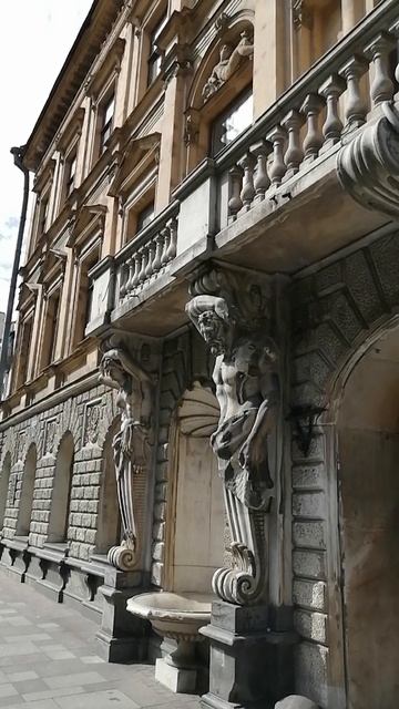 Парадный вход особняка А.П.Демидова. Большая Морская, 43. Прогулки по Петербургу