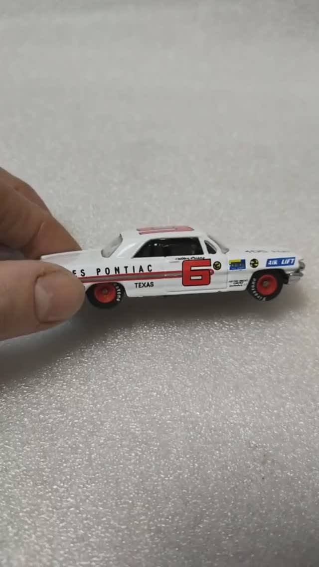 Модель автомобиля 1:64 Cotton Owens No 6 Pontiac Racing Collectables Legend Series 1962