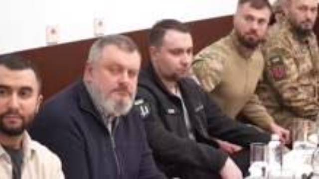 Зеленский, Буданов и ВСУ провели намаз с мусульманами и отметили рамадан под молитву украинского има