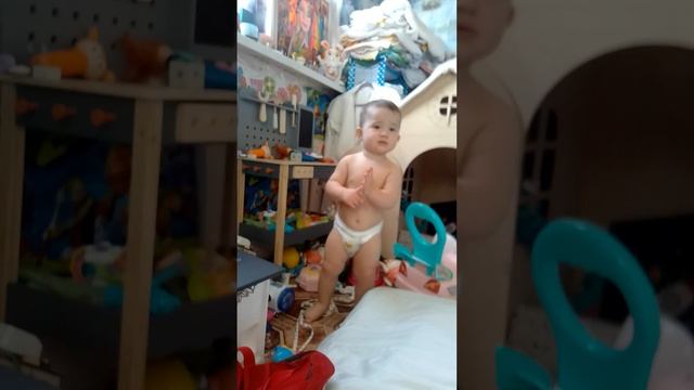 ЕВА ЗАЖИГАЕТ!!!