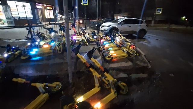 Фселенская свалка самокатов в подольске 😹😹😹☝️