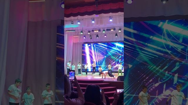 Breaking 
Brace dance 
Для милых дам’