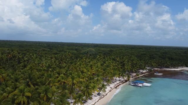 Доминикана. Саона - остров несбывшихся надежд. Море водорослей, стаи насекомых и райские пейзажи