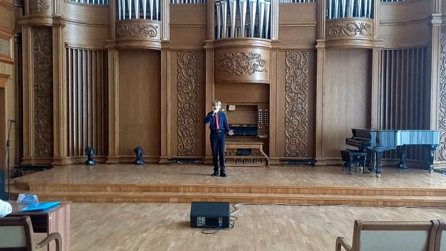 Песню "Письмо отца" исполняет Сержантов Илья