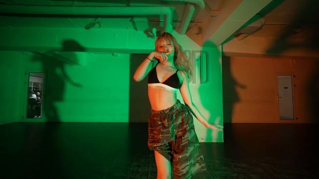 FKA twigs - papi bones (feat. shygirl)  MAC (Choreography)