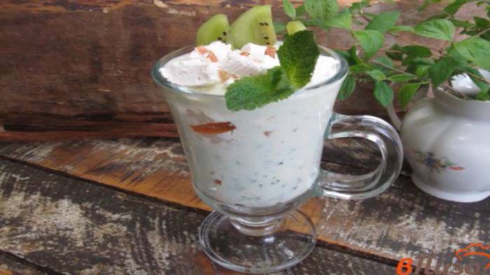 Зефирный десерт с творогом и киви