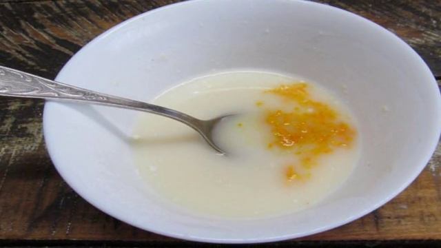 Банановый десерт с соленым печеньем и молочным кремом