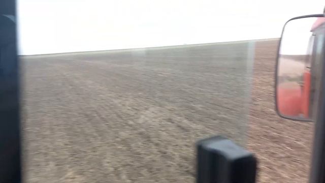 Кирюха К-424 с боронами БЗГ-22×1 след после посева.