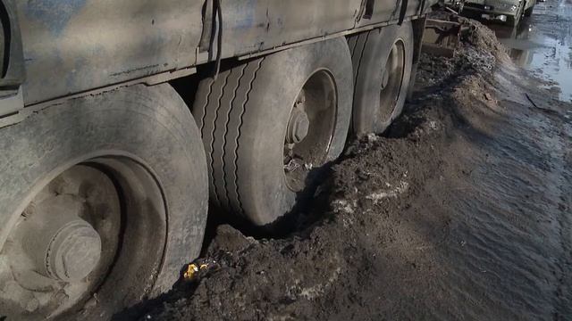 БОЛЬШЕГРУЗЫ УБЕРУТ С УЛИЦ РЕУТОВА   25.02.15