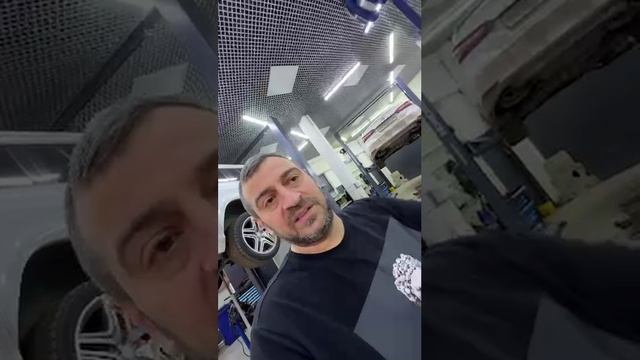 ☝️Что-то Range Rover прямо в ударе ну и как же без Toyotа.