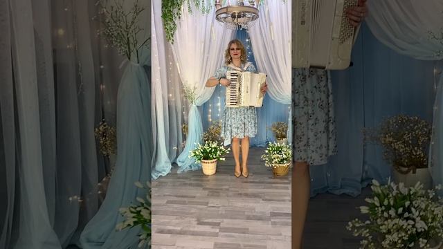 "Сегодня праздник у девчат, сегодня будут танцы"... с 8 Марта всех милых Дам, с Праздником Весны!!!