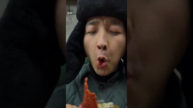 Сказать "спасибо" можно тут https://pay.cloudtips.ru/p/35a48c32  🥰🥰🥰