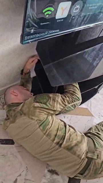 Леху спасай