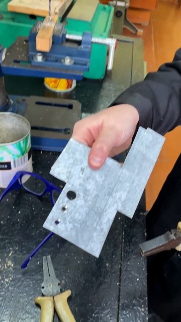 Петли для стендов