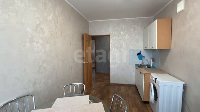 5751533