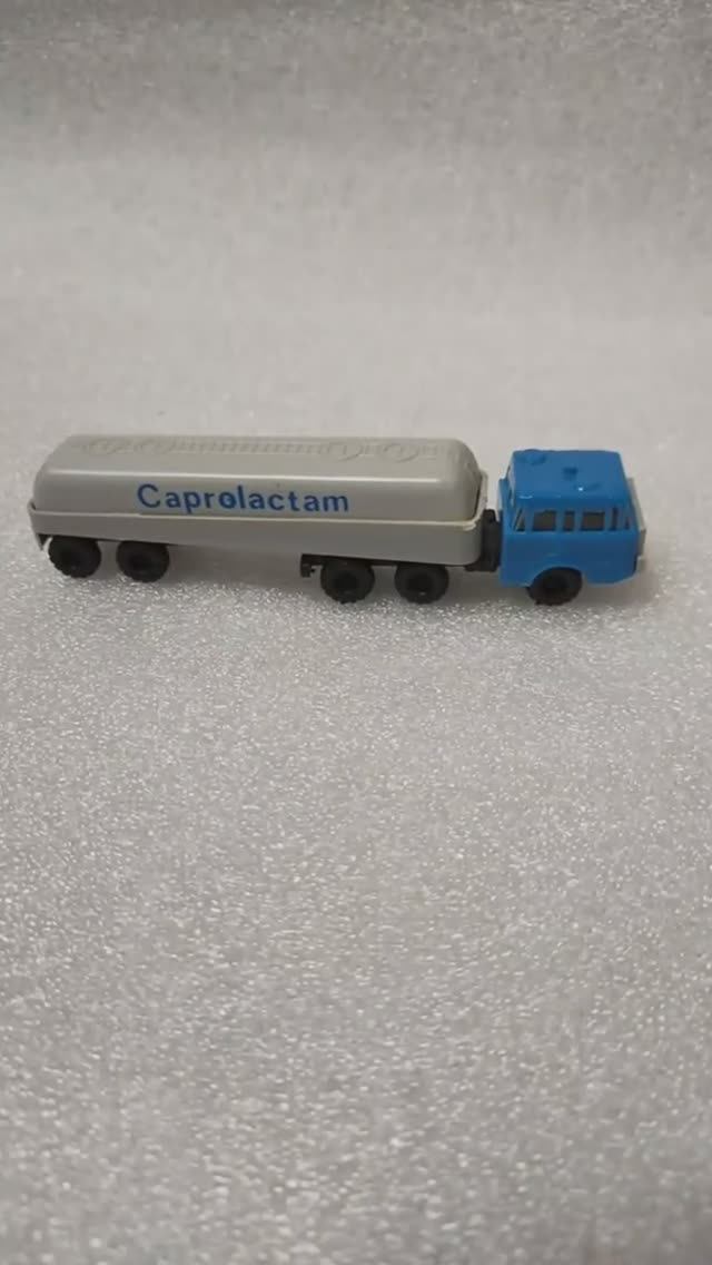 Модель автомобиля коллекционная 1120 Цистерна Tatra Caprolactam ГДР