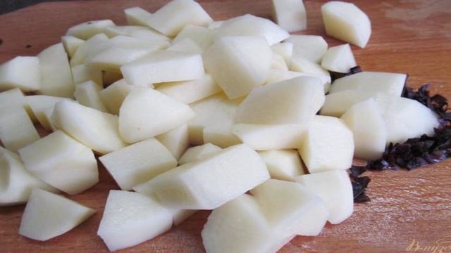 Тушенная курица с итальянскими травами в мультиварке